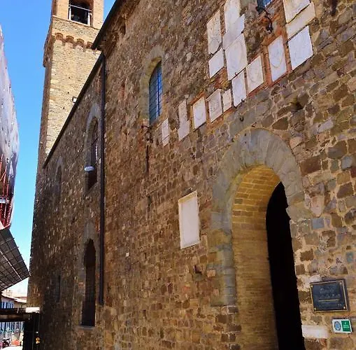 Affittacamere La Torre 게스트하우스 3*